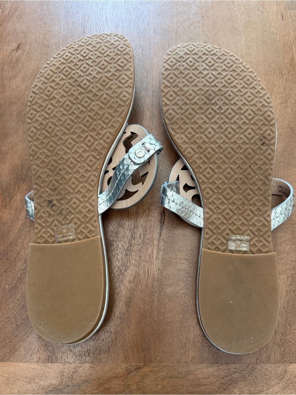 Tory Burch Miller Silver Sandals size 10M LN - Picture 2 of 3